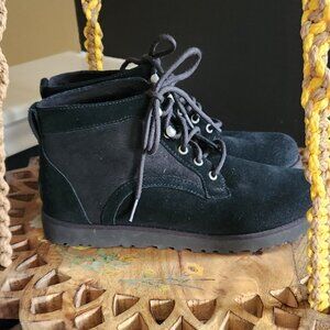 UGG Bethany Lace Up Suede Booties Size 9